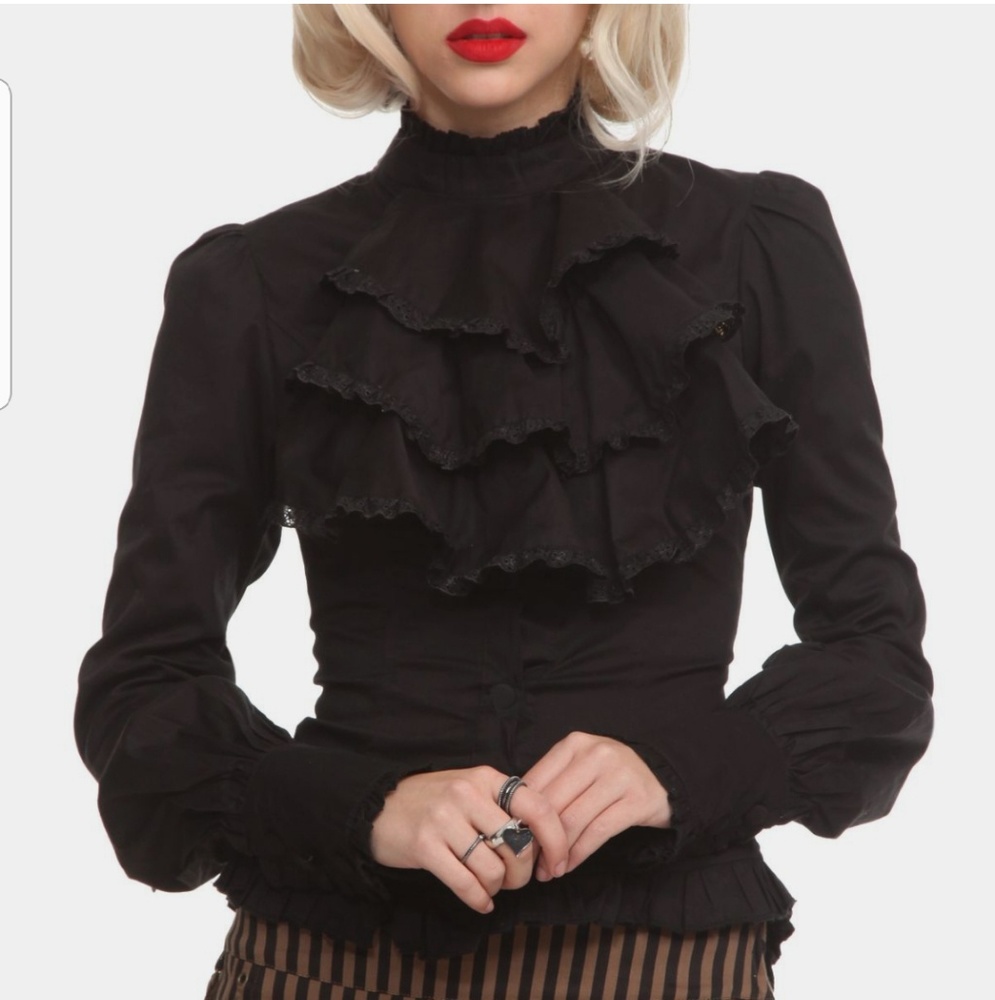 🛑SOLD🛑Hot topic Victorian blouse